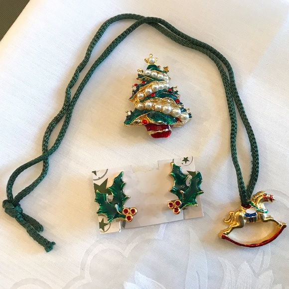 Christmas Jewelry - Picture 1 of 3
